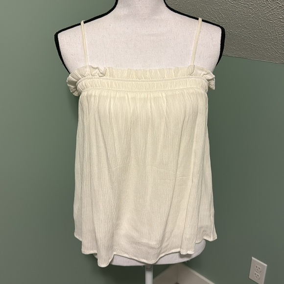 Z Supply Crinkle Rayon Tank - Picture 4 of 11